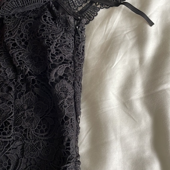 Dressy Lace Romper - Picture 3 of 6